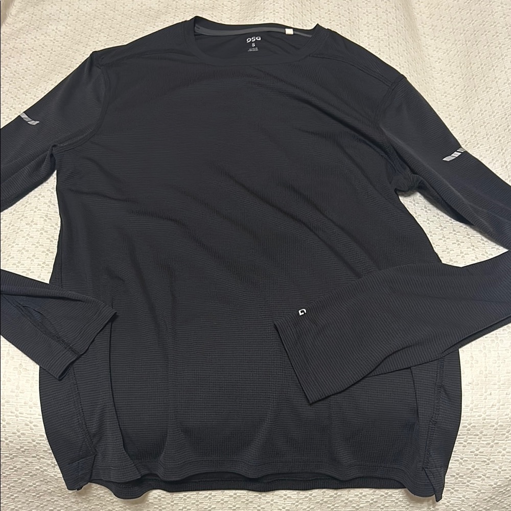 DSG Running Black Long Sleeve Tee
